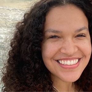 Meet your Posher, Ariel